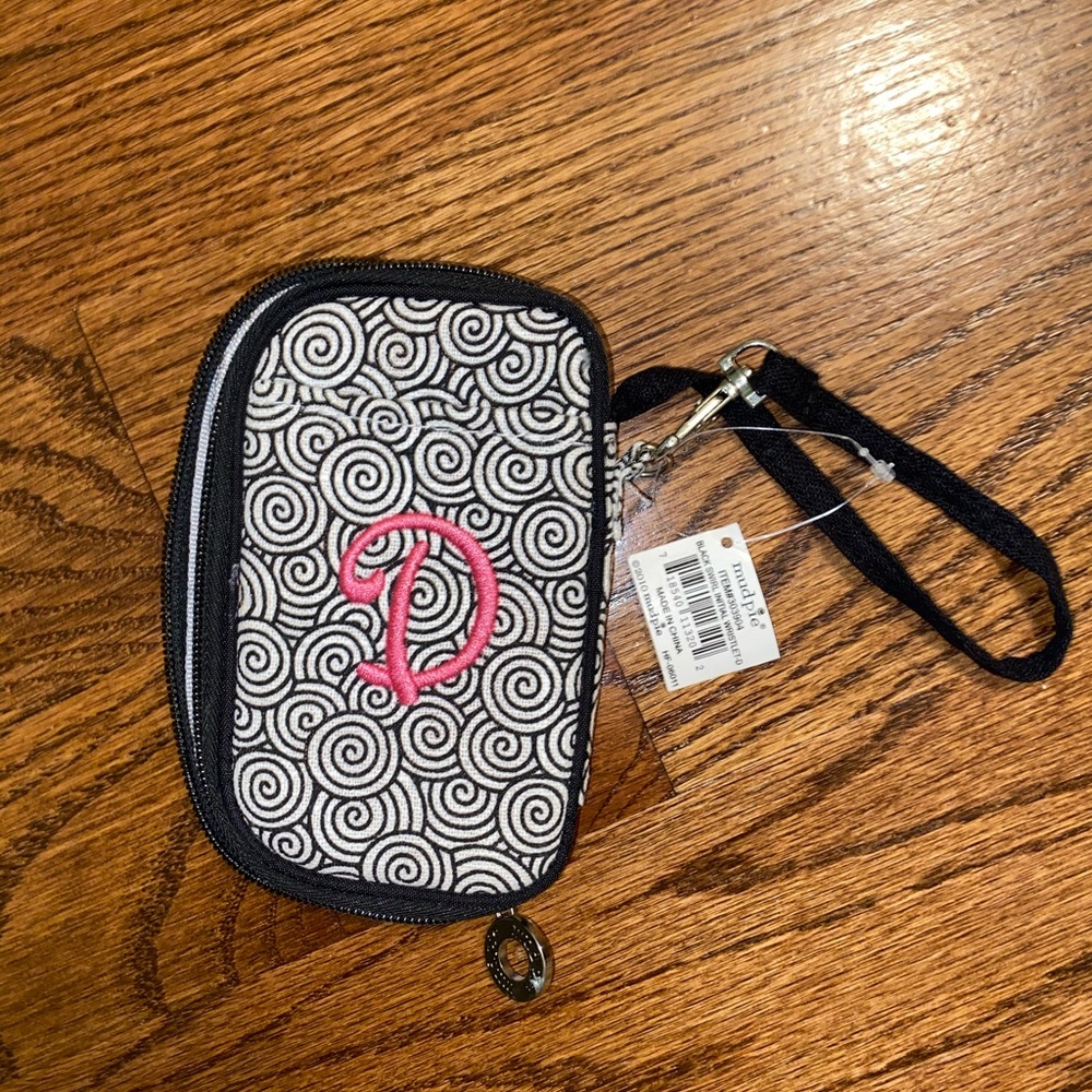 Brand New Adorable Handbag with the Initial “D”